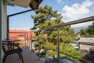 Гостиница ЮгРа Геленджик Двухместный номер с 2 отдельными кроватями и душем-3