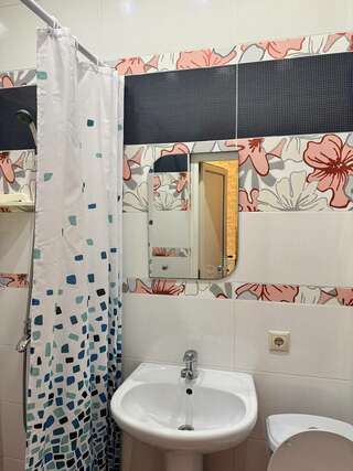 Гостиница ЮгРа Геленджик Двухместный номер с 1 кроватью и балконом-3