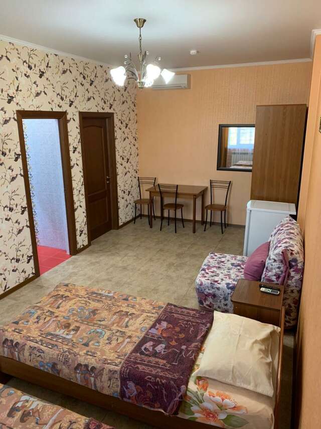 Гостиница ЮгРа Геленджик-11