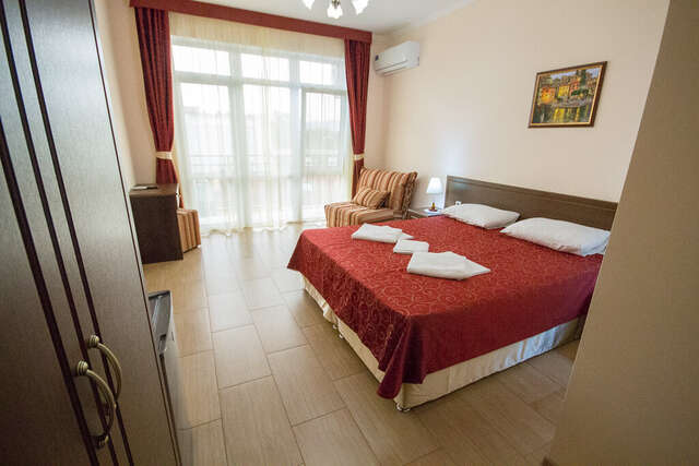 Гостиница ЮгРа Геленджик-61