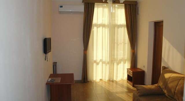 Гостиница ЮгРа Геленджик-13